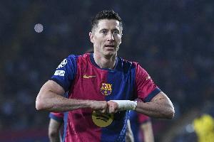 九游体育官网-每体：莱万&amp;费兰都在周一加练，下轮西甲选择谁首发将是一大难题