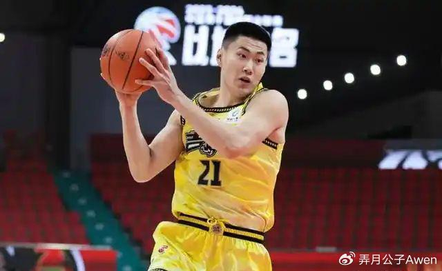 九游娱乐-空篮都上不进！“辽篮樱木”11分钟0分1板，球迷：白瞎这么大个子|吴昌泽|吉林|辽宁男篮|张陈治锋|韩德君_新浪体育_新浪新闻
